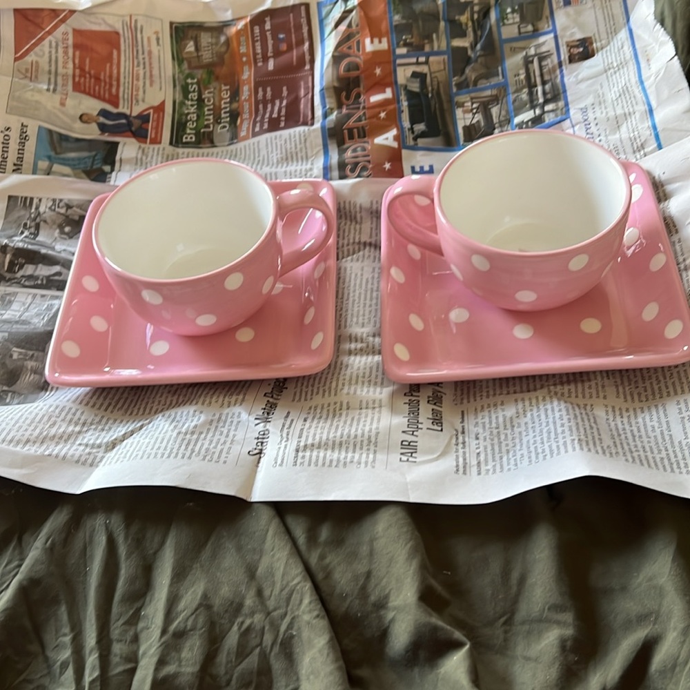 Pink Polka Dot Tea Set - Picture 3 of 5
